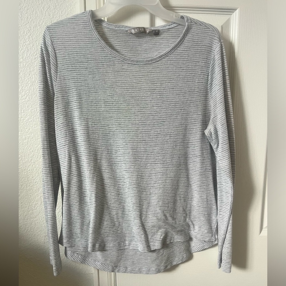 Athleta long sleeve sweater/shirt
